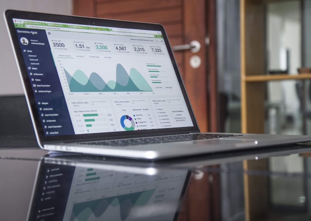Diseño web profesional con código y maquetas